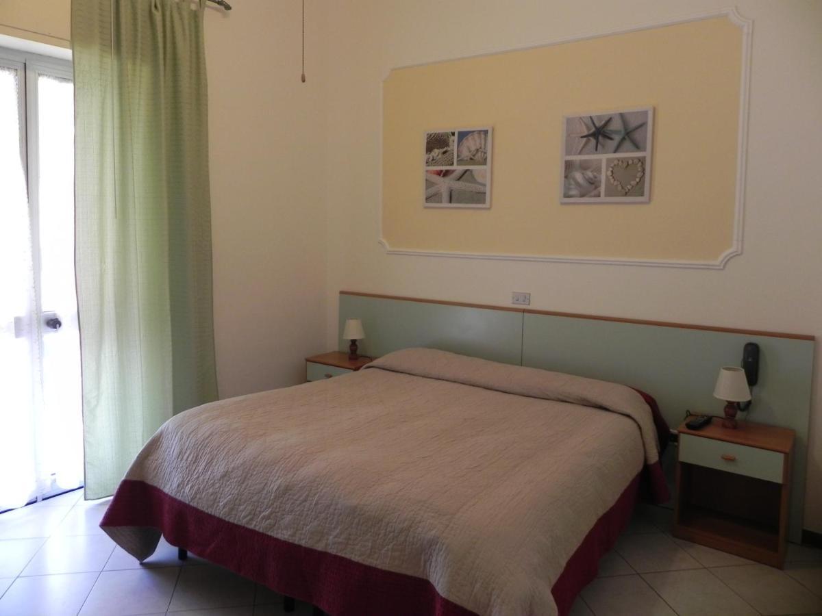Hotel Ondina Viareggio Exterior photo