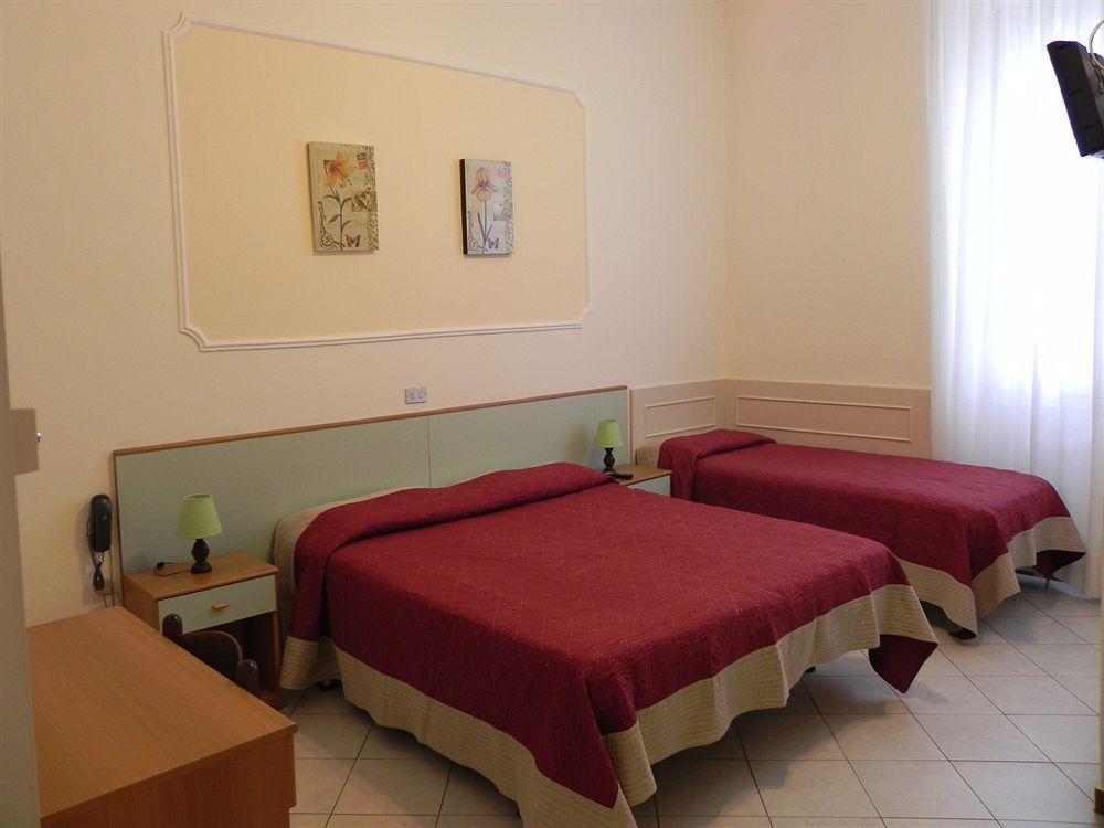 Hotel Ondina Viareggio Exterior photo