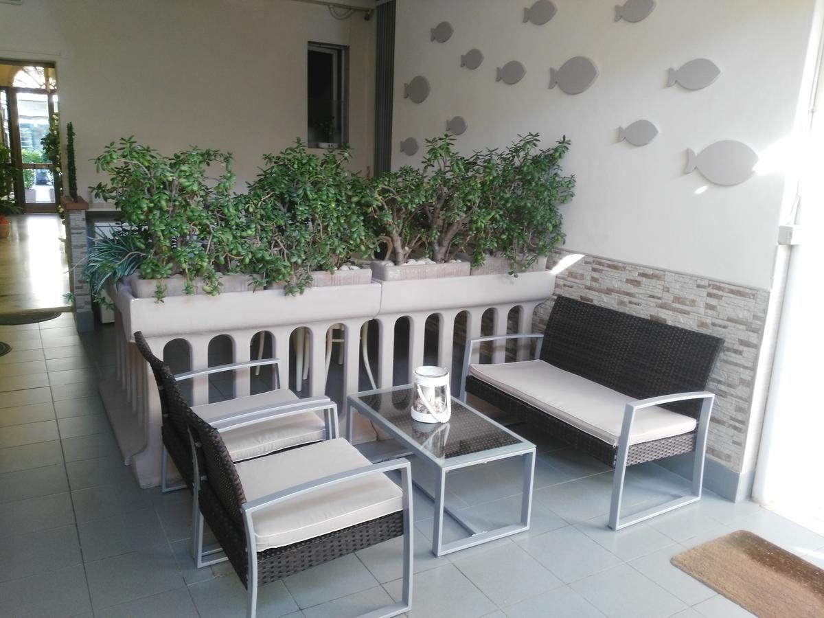 Hotel Ondina Viareggio Exterior photo