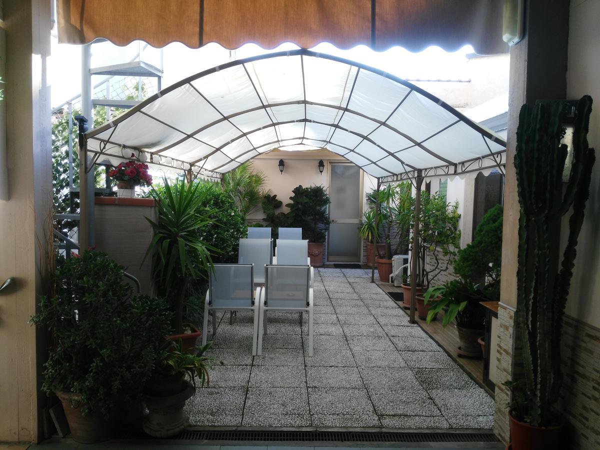 Hotel Ondina Viareggio Exterior photo