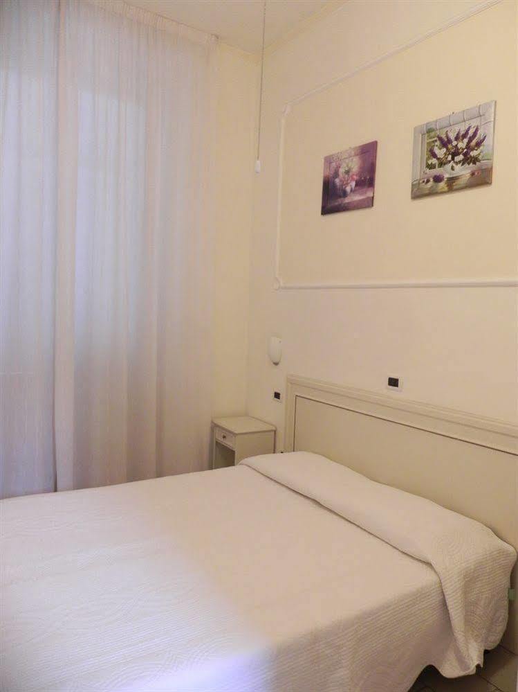 Hotel Ondina Viareggio Exterior photo